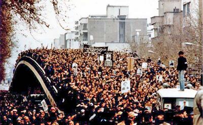 (عکس) ۲۲ مرداد ۱۳۵۷ در ایران چه خبر بود؟ از تظاهرات در تهران تا نقش مارکسیست‌ها در تظاهرات اصفهان