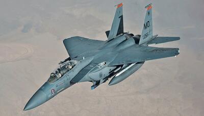 فیلم آغاز پرواز F-15E استرایک ایگل از باند