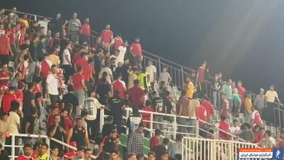 درگیری هواداران پرسپولیس با یکدیگر - پارس فوتبال | خبرگزاری فوتبال ایران | ParsFootball