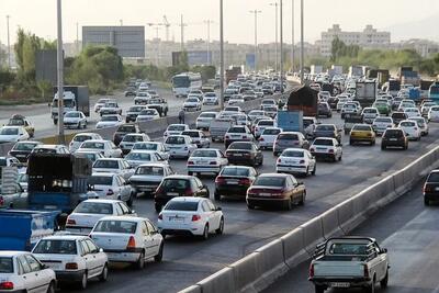 ۶۴ درصد ترافیک شیراز به دلیل پارک ‌دوبل در معابر شهری است