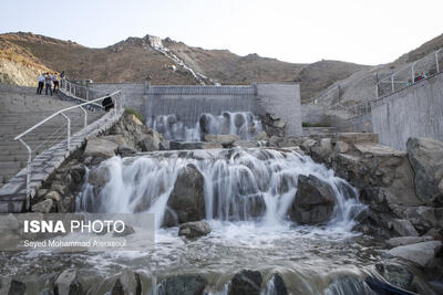 ساخت یکی از بزرگترین آبشارهای مصنوعی غرب کشور در تویسرکان