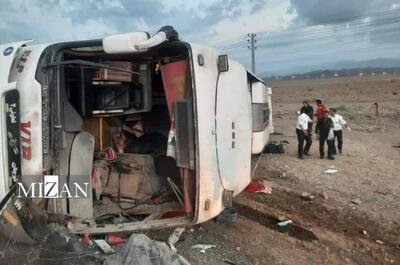 امدادرسانی هلال احمر به ۳۰ مصدوم در حادثه واژگونی اتوبوس در قزوین