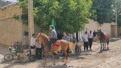 مراسم چاووشی خوانی توآبادی‌ها هنگام بدرقه زائران اربعین حسینی + فیلم