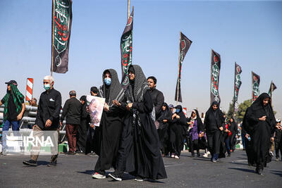 مراسم پیاده‌روی «دلدادگان حسینی» در کرمانشاه برگزار شد