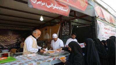 خدمت‌رسانی ۴۰ موکب مهاجرین مقیم قم به زائران اربعین