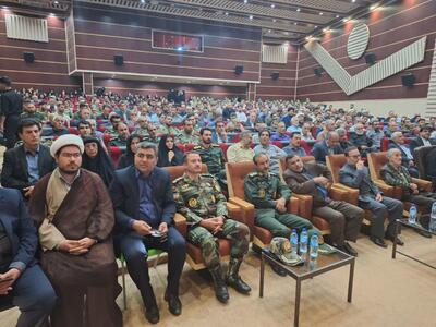 آیین سالگرد شهادت سرتیپ خلبان منوچهر فتاحی در گیلانغرب برگزار شد