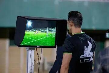 صحنه عجیب بازی پرسپولیس- فولاد/ var صحنه خطار نشان داور نداد/عکس