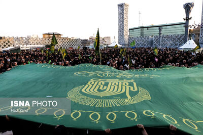 حرکت دسته‌های عزا و تجمع امام رضایی‌ها در تهران