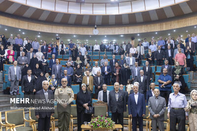 تکریم و تجلیل از بازنشستگان و پیشکسوتان دانشگاه فرماندهی ارتش