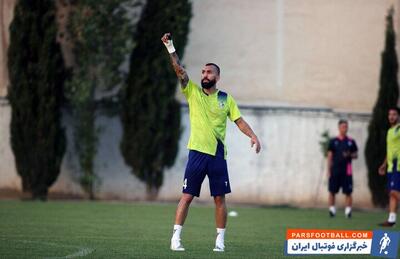 مدافع استقلال جریمه مالی شد - پارس فوتبال | خبرگزاری فوتبال ایران | ParsFootball