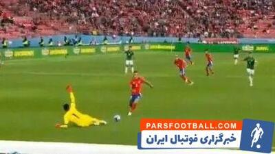 ویدیو| ناجوانمردانه‌ترین گل تاریخ به ثمر رسید! - پارس فوتبال | خبرگزاری فوتبال ایران | ParsFootball