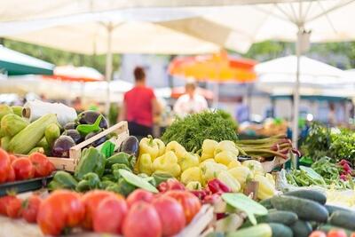 وضعیت قیمت میوه در روزهای پایانی تابستان/جای خالی نظارت و جولان دلالان