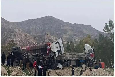 برخورد هولناک ۲ دستگاه تریلی در کرمانشاه