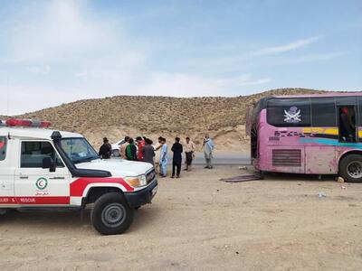 امدادرسانی به اتوبوس پاکستانی‌های در راه مانده در سمنان