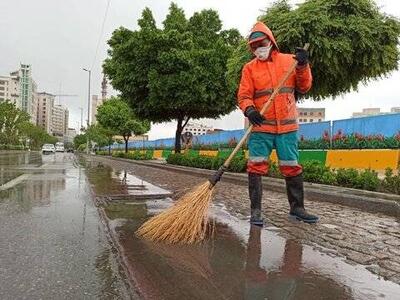 ۱۸۰ پاکبان معابر شهر ملایر را رفت روب می کنند/ اجرای طرح جهادی نظافت عصرگاهی در محلات ملایر