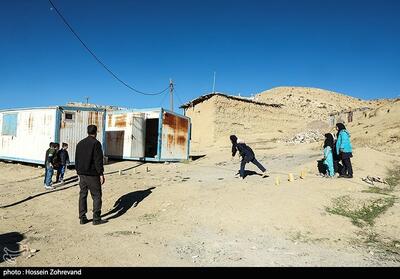 جمع‌آوری برخی از مدارس کانکسی بالای 10 دانش‌آموز در لرستان - تسنیم