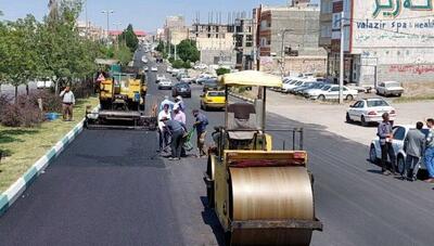 انجام ۳۰ هزار تُن آسفالت معابر شهر اسدآباد تا پایان فصل عمرانی ۱۴۰۳