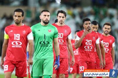 هواداران پرسپولیس در حاشیه دربی 104 به سمت رامین رضاییان بطری پرتاب کردند