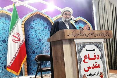 امام جمعه موقت کاشان: دشمن جنگ نظامی را به فرهنگی تبدیل کرده است