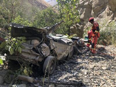 سقوط خودرو به داخل دره در نور مازندران منجر به مرگ ۲ نفر شد