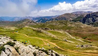 تصویر زیبا از ییلاق اوپرت در مرز سمنان و مازندران