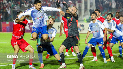 مسابقه فوتبال پرسپولیس ایران - پاختاکور ازبکستان