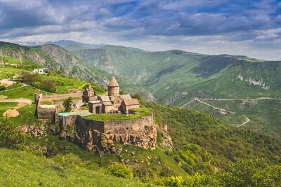 بازدید از خاص ترین جاذبه های تاریخی در تور ارمنستان - کاماپرس