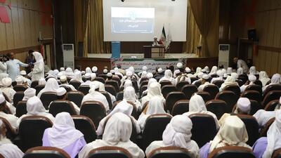 علما مردم را به اتحاد، وحدت و اتفاق نظر برای مقابله با دشمن است آگاه کنند