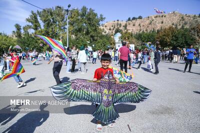 پرواز بادبادک ها به یاد کودکان غزه در بجنورد