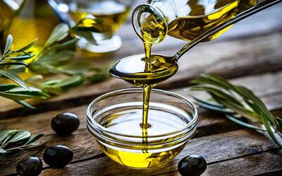 طرز تهیه روغن زیتون در خانه؛ آسان و سریع