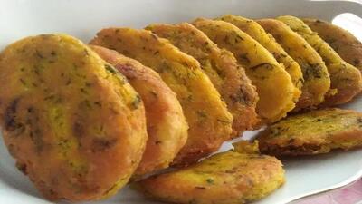 طرز تهیه کوکو سیب زمینی بدون تخم و مرغ و روغن | ترفند درست کردن کوکو اقتصادی + ویدیو