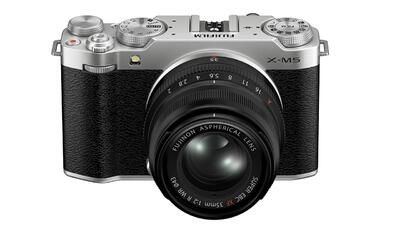 شرکت فوجی‌ از دوربین FUJIFILM X-M5 رونمایی کرد