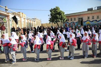 دانش آموزان اصفهانی بیمه حوادث می‌شوند - پایگاه خبری مدارا