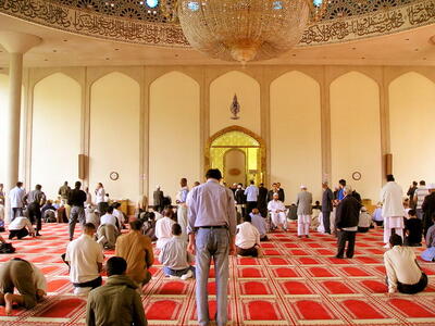 مسجدی که پیروان ادیان در انگلیس گردهم می آیند + عکس