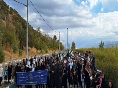 همایش بزرگ پیاده‌روی بانوان در مریوان برگزار شد