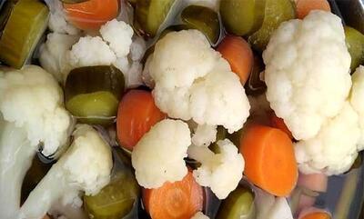 طرز تهیه شور مخلوط خانگی؛ طوری که ماه‌ها تازه بماند