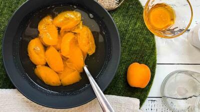 طرز تهیه کمپوت خرمالو؛ انتخابی ایده‌آل برای میان وعده