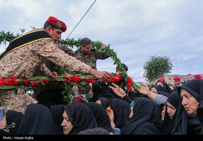 شهید رضا مرادی در خانه ابدی خود آرام گرفت+عکس و فیلم - تسنیم