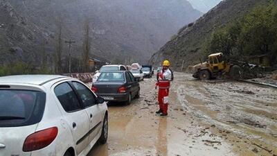 جاده چالوس یک‌طرفه شد/کولاک و برف در محورهای کوهستانی