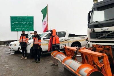 آماده‌باش راهداران البرزی با آغاز بارش برف در محور کندوان