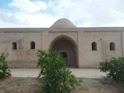 فاز دوم مرمت مقبره سالاررضا عنبرآباد آغاز شد