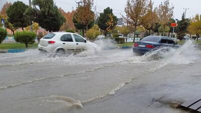 باران سیلابی صبحگاهی در مازندران و آبگرفتگی خیابان ها + فیلم