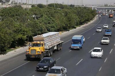 کامیون‌ها در معابر شهری تردد نکنند