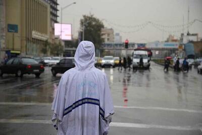 بارش باران و ترافیک سنگین در جاده چالوس