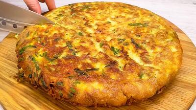 طرز تهیه پیتزا ساده خانگی بدون فر با ۳ عدد سیب زمینی