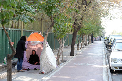 پایان چادر خوابی کنار بیمارستان ها