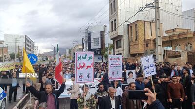 فیلم| حضور تماشایی مردم ایلام در راهپمایی روز ملی مبارزه با استکبار جهانی