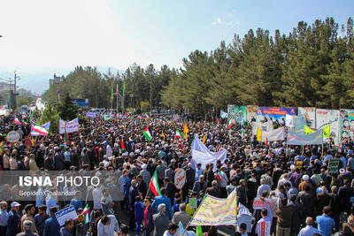 ۱۳ آبان ابهت پوشالی سردمداران جهانخوار آمریکا را به سُخره گرفت