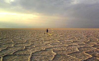 برای نمک‌ درمانی به کویر حاج‌ علی‌ قلی‌ خان دامغان سفر کنید(+عکس)