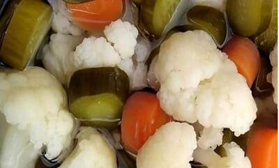 طرز تهیه شور کلم و خیارشور؛ چاشنی خوش‌طعم در کنار غذاها